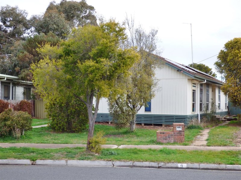 9 Felstead Avenue, Horsham VIC 3400