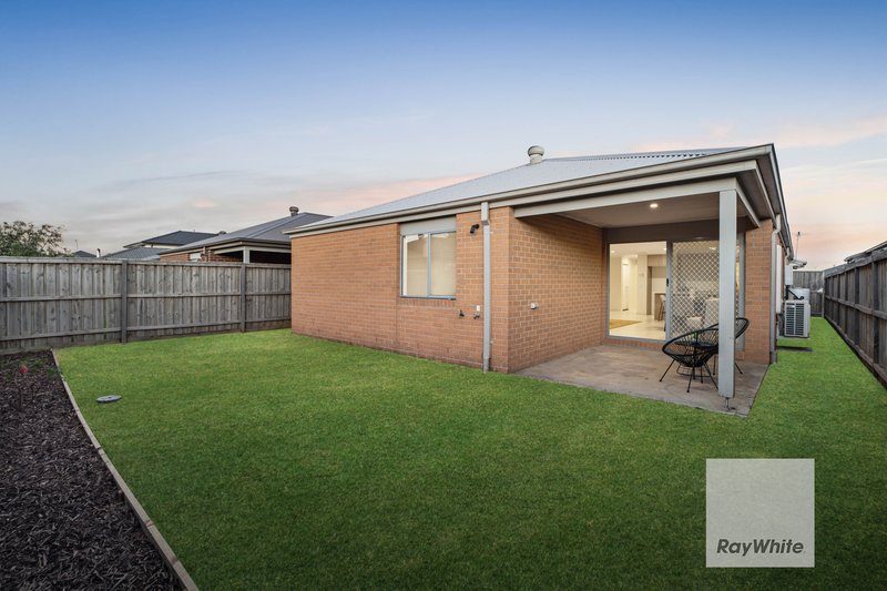 Photo - 9 Feodora Street, Greenvale VIC 3059 - Image 21