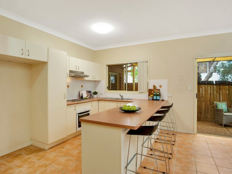 Photo - 9 Ferndahl Drive, Varsity Lakes QLD 4227 - Image 5