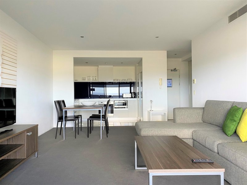 Photo - 9 Ferny Avenue, Surfers Paradise QLD 4217 - Image 3