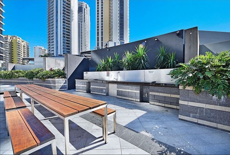 Photo - 9 Ferny Avenue, Surfers Paradise QLD 4217 - Image 9