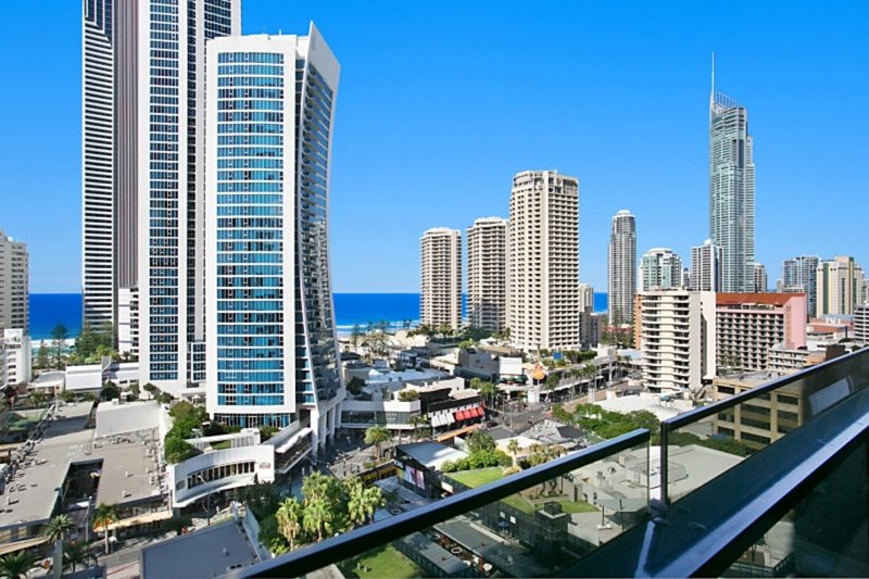 Photo - 9 Ferny Avenue, Surfers Paradise QLD 4217 - Image 8