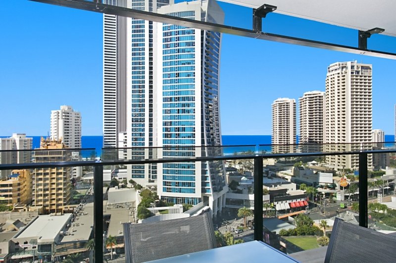 Photo - 9 Ferny Avenue, Surfers Paradise QLD 4217 - Image 9