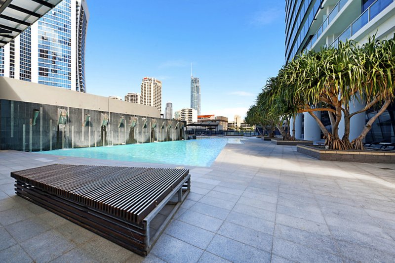 Photo - 9 Ferny Avenue, Surfers Paradise QLD 4217 - Image 15