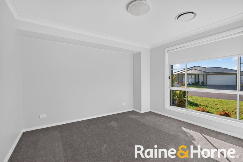 Photo - 9 Ferrier Drive, Dubbo NSW 2830 - Image 2