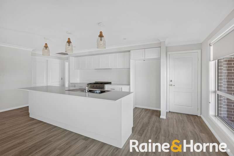 Photo - 9 Ferrier Drive, Dubbo NSW 2830 - Image 6