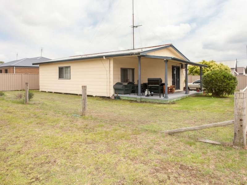 Photo - 9 Fifth Street, Cessnock NSW 2325 - Image 3