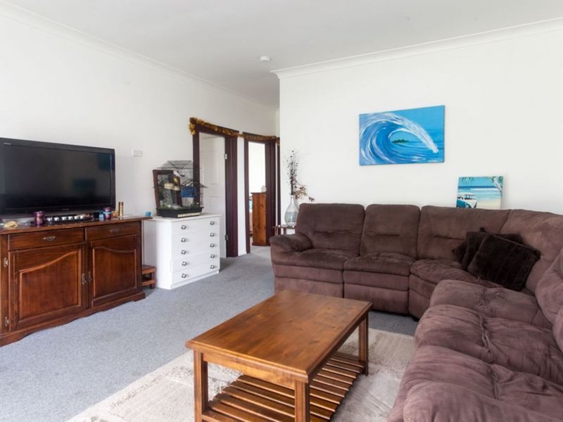 Photo - 9 Fifth Street, Cessnock NSW 2325 - Image 9