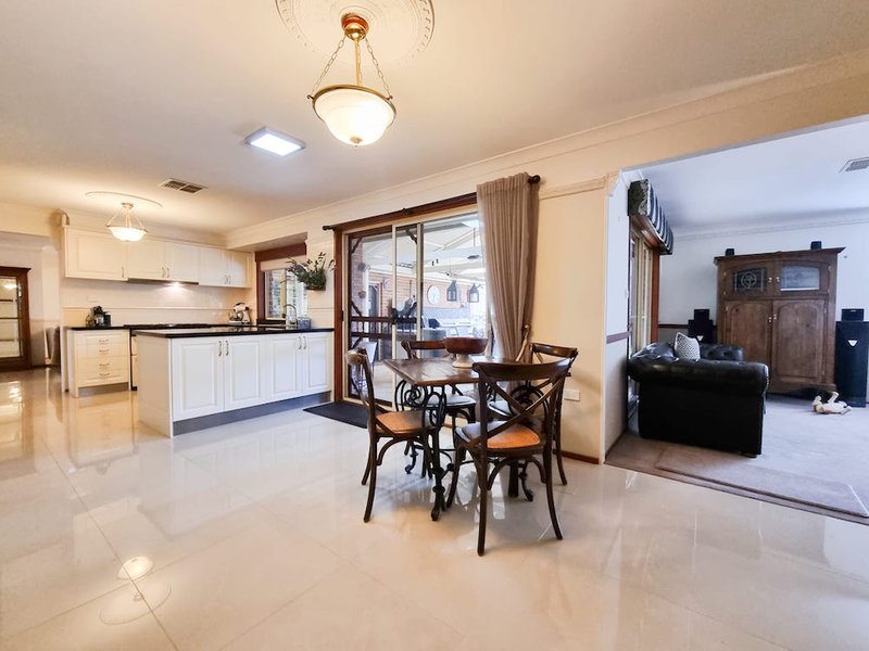 Photo - 9 Fitzgerald Place, Glenmore Park NSW 2745 - Image 13