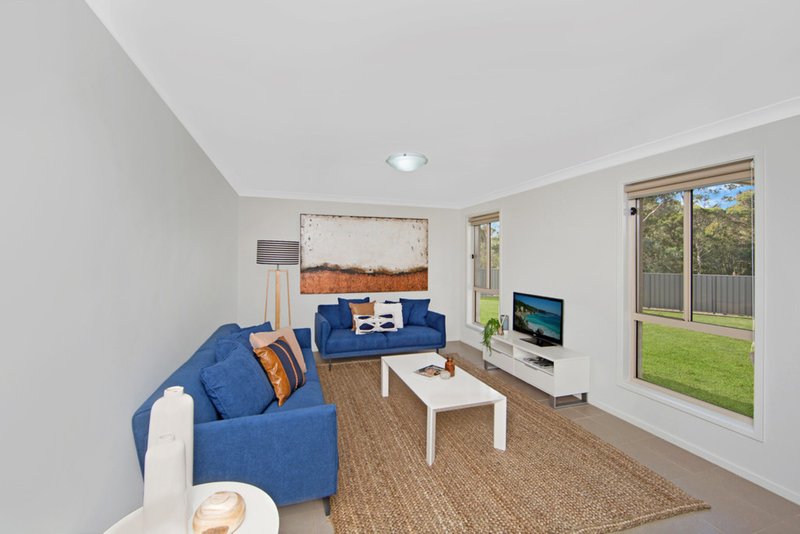 Photo - 9 Florin Place, Wadalba NSW 2259 - Image 6