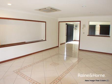 Photo - 9 Forestwood Street, Crestmead QLD 4132 - Image 3