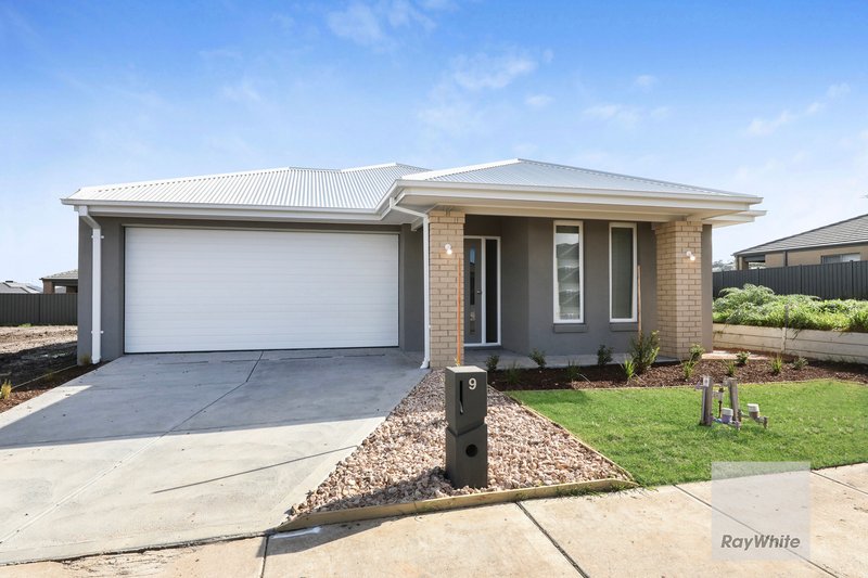 Photo - 9 Fraser Road, Beveridge VIC 3753 - Image 1