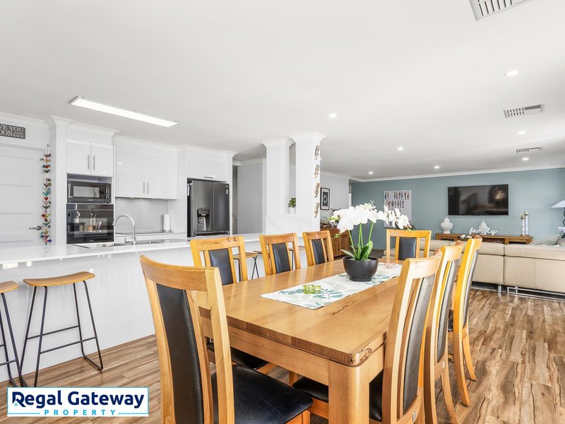 Photo - 9 Freycinet Circuit, Aubin Grove WA 6164 - Image 2