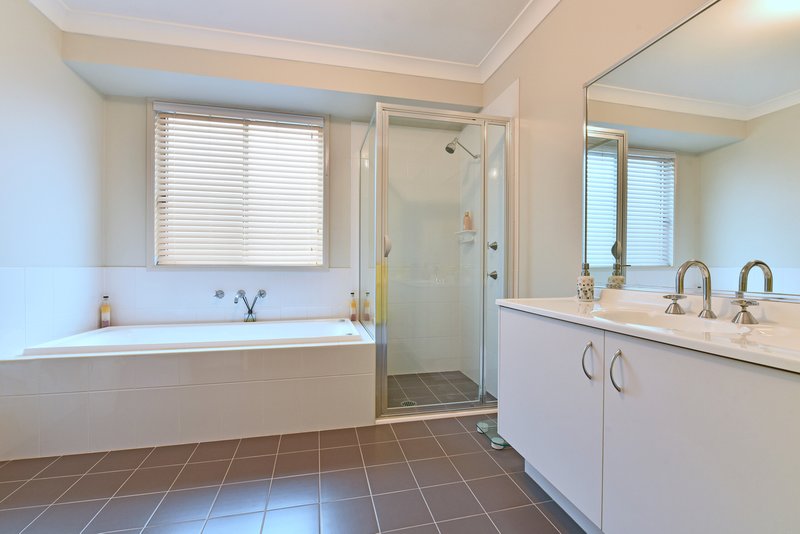 Photo - 9 Fryar Crescent, Wallsend NSW 2287 - Image 14