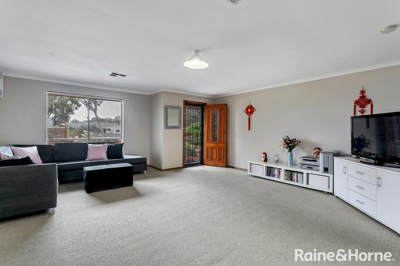 Photo - 9 Fyfe Court, Aberfoyle Park SA 5159 - Image 3