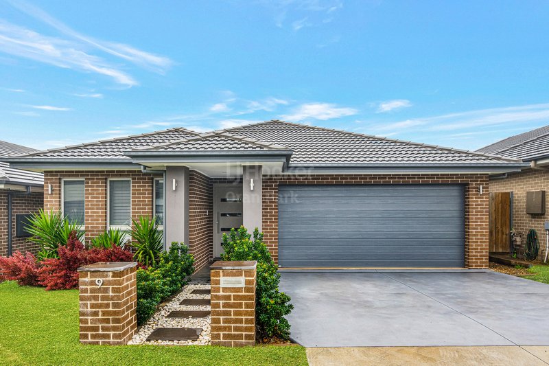 9 Gale Street, Oran Park NSW 2570