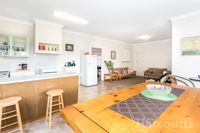 Photo - 9 Gallop Street, Halls Head WA 6210 - Image 12