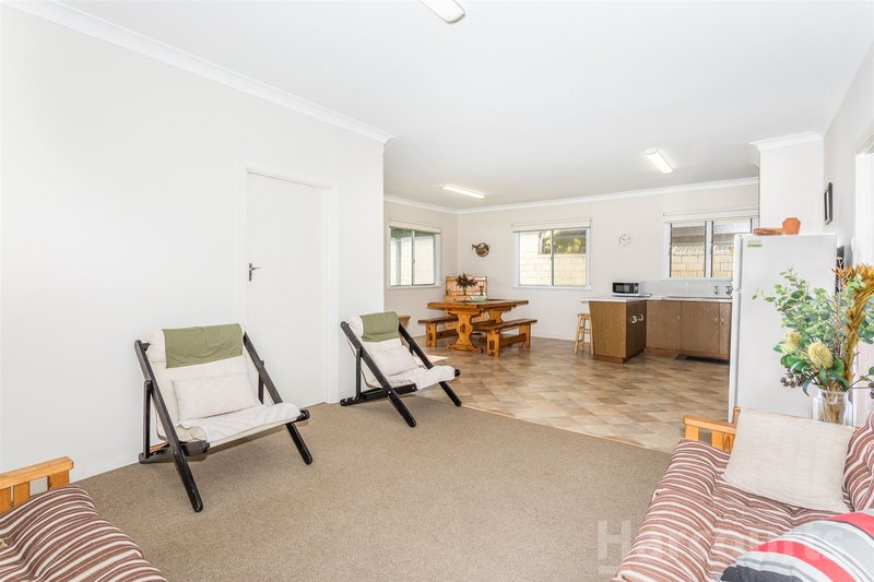 Photo - 9 Gallop Street, Halls Head WA 6210 - Image 14