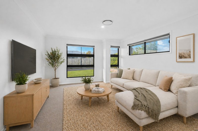 Photo - 9 Garden Road, Greenbank QLD 4124 - Image 3