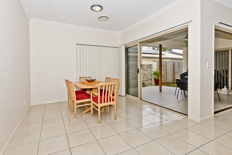 Photo - 9 Gardenia Place, Bridgeman Downs QLD 4035 - Image 3