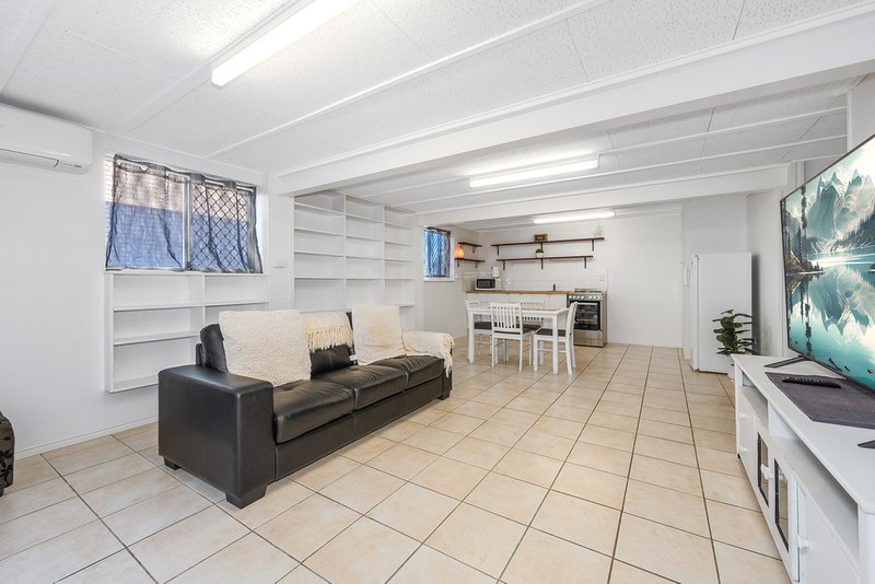 Photo - 9 Gardenia Street, Clontarf QLD 4019 - Image 13