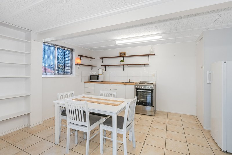 Photo - 9 Gardenia Street, Clontarf QLD 4019 - Image 15