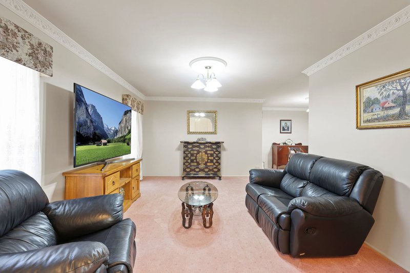 Photo - 9 Gerbera Court, Middle Ridge QLD 4350 - Image 4