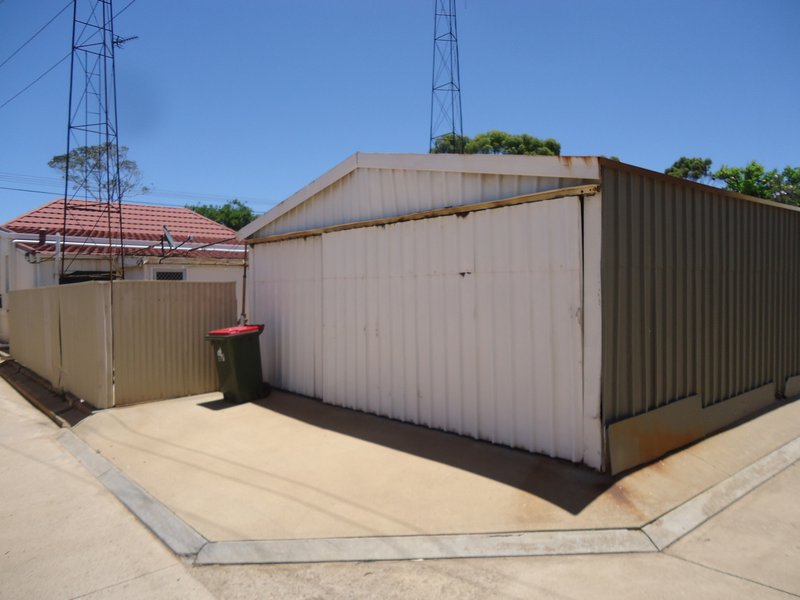 Photo - 9 Gertrude Street, Port Pirie SA 5540 - Image 4