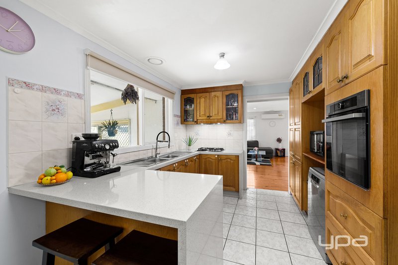 Photo - 9 Gibbon Court, St Albans VIC 3021 - Image 6