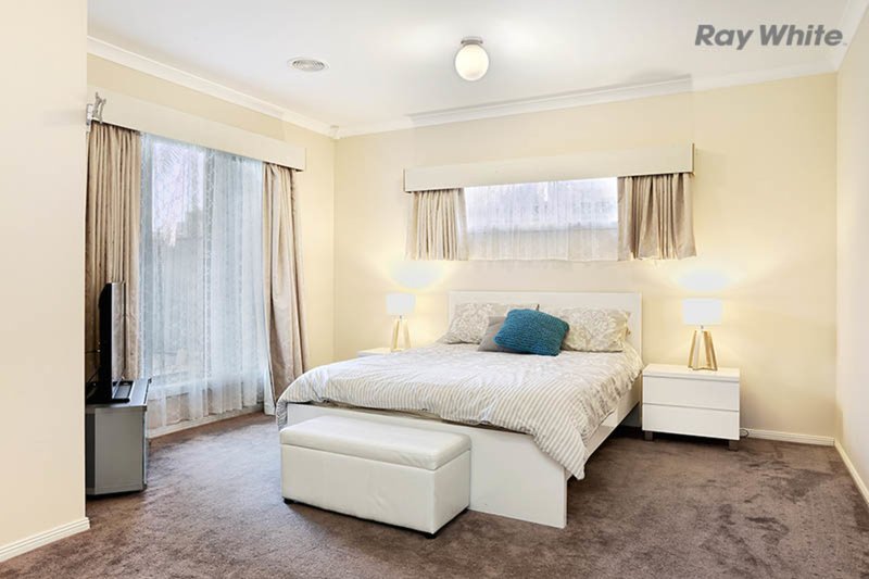 Photo - 9 Gilmore Grove, Point Cook VIC 3030 - Image 10