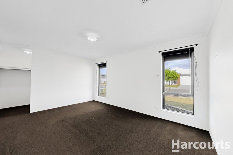 Photo - 9 Glamorgan Loop, Ellenbrook WA 6069 - Image 6