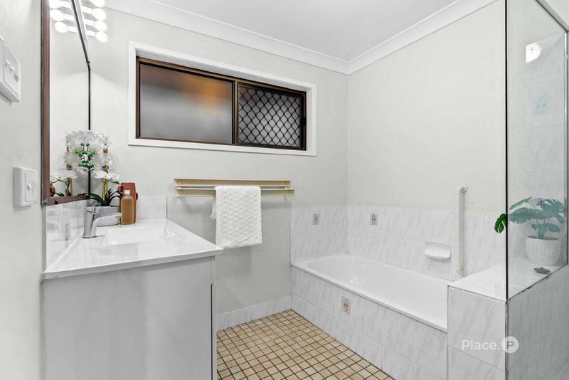 Photo - 9 Glenalwyn Street, Holland Park QLD 4121 - Image 13