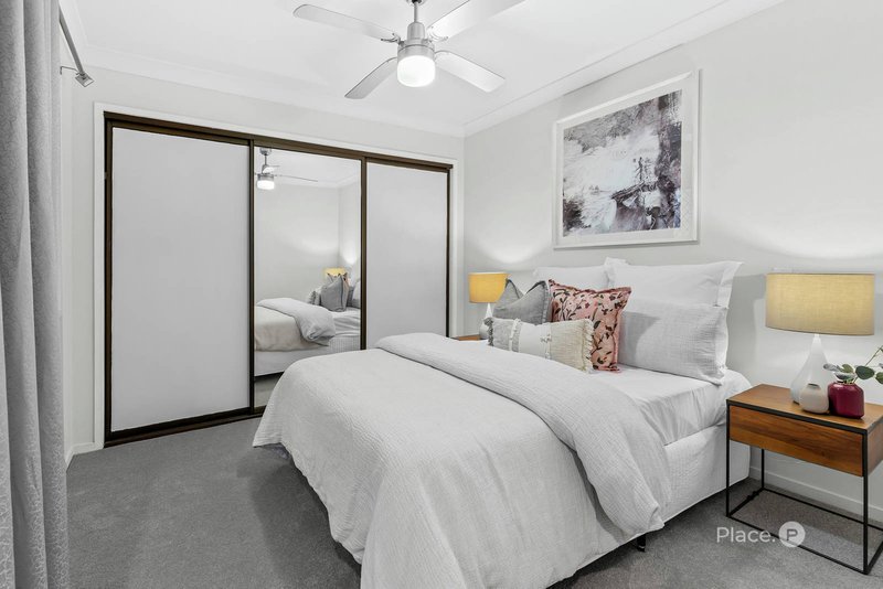 Photo - 9 Glenalwyn Street, Holland Park QLD 4121 - Image 14