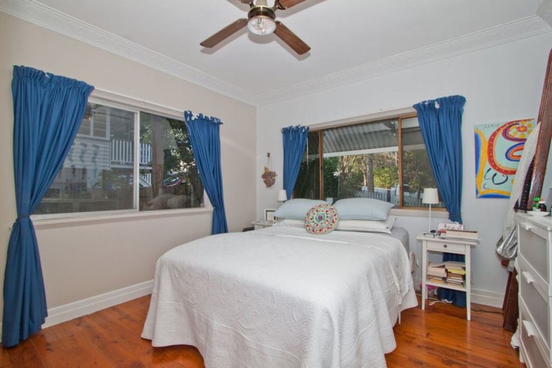 Photo - 9 Glenaplin Avenue, Tarragindi QLD 4121 - Image 4