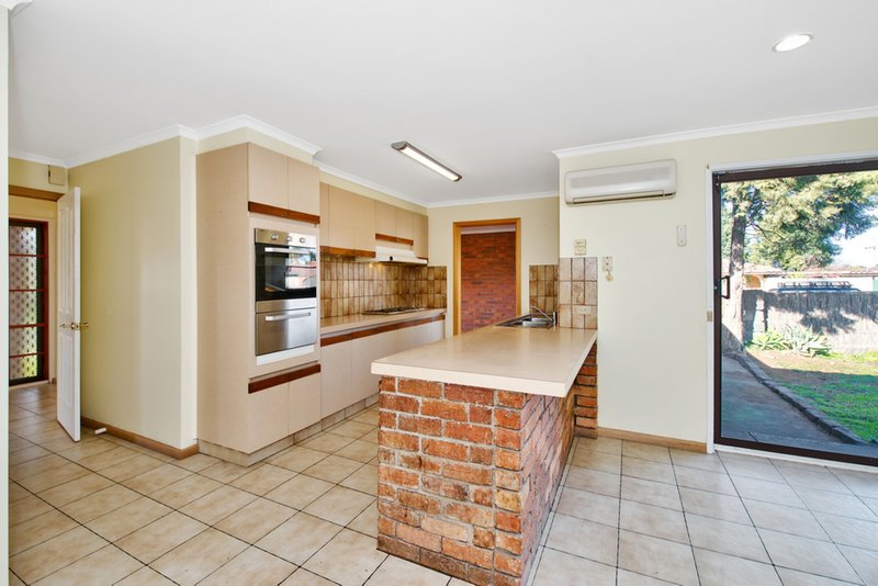 Photo - 9 Glendale Avenue, Epping VIC 3076 - Image 2