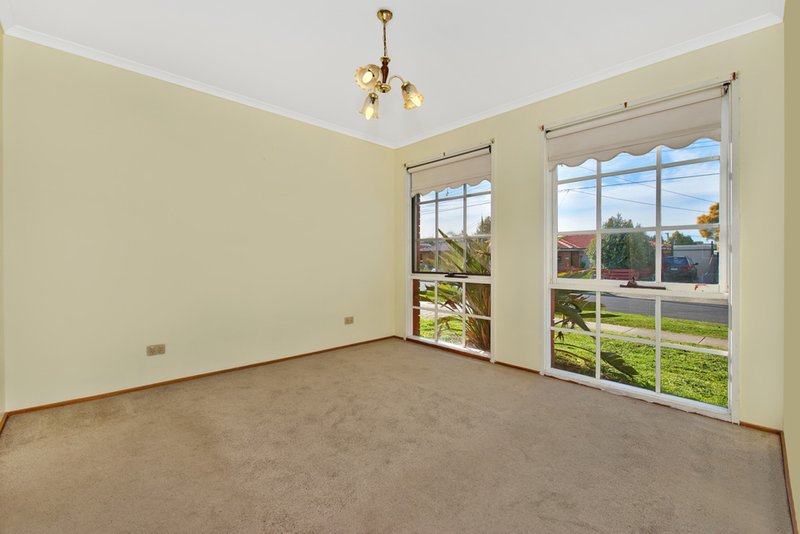 Photo - 9 Glendale Avenue, Epping VIC 3076 - Image 7