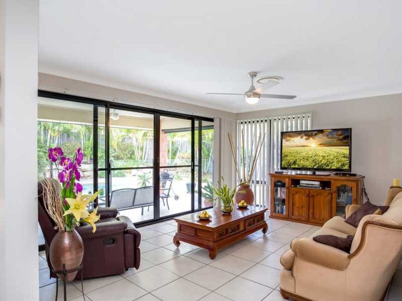 Photo - 9 Glenny Street, Mudgeeraba QLD 4213 - Image 5