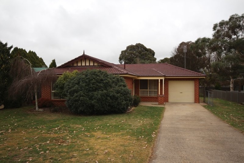 9 Glynwdr Ave , Oberon NSW 2787