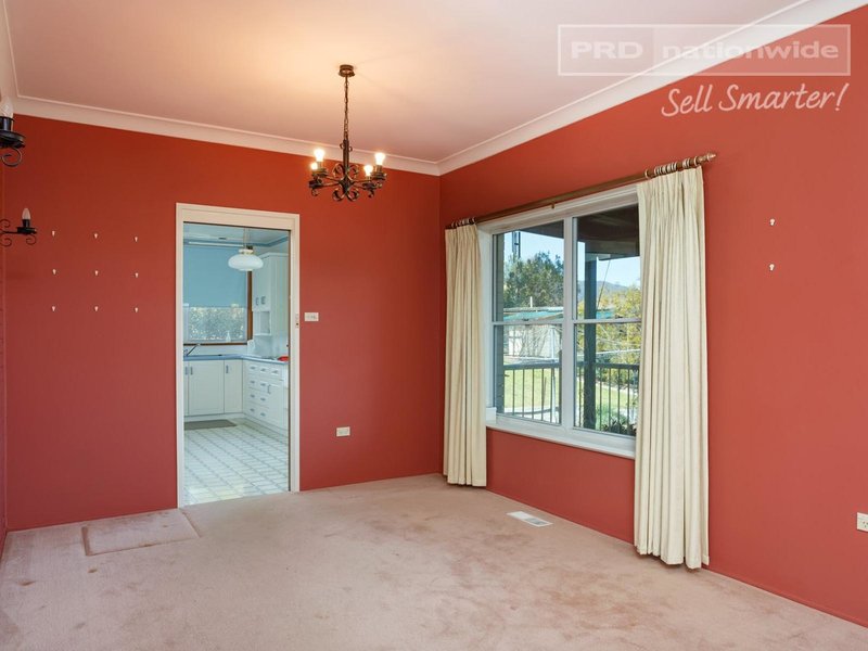 Photo - 9 Godfrey Street, Tumut NSW 2720 - Image 6