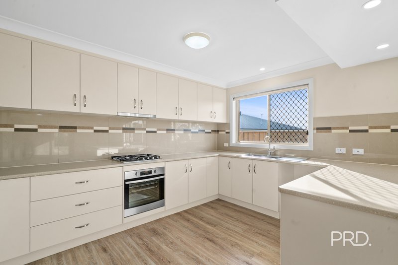 Photo - 9 Goldstein Crescent, Lloyd NSW 2650 - Image 6