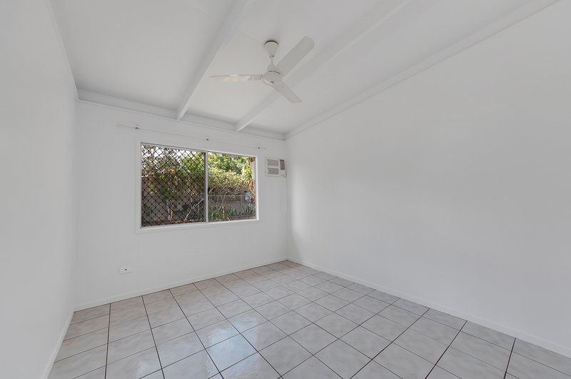 Photo - 9 Golf Street, Yorkeys Knob QLD 4878 - Image 9