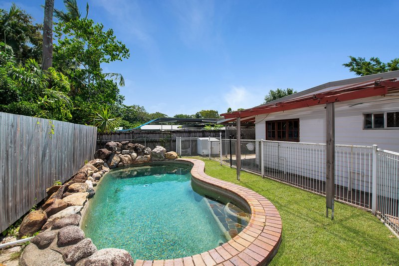 Photo - 9 Golf Street, Yorkeys Knob QLD 4878 - Image 13