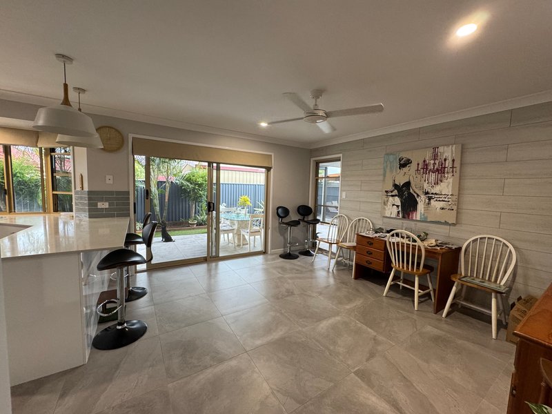 Photo - 9 Gordon Crescent, Sandstone Point QLD 4511 - Image 7