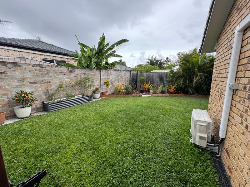 Photo - 9 Gordon Crescent, Sandstone Point QLD 4511 - Image 15