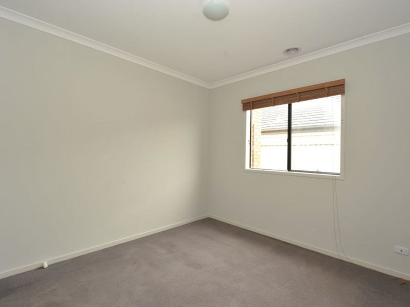 Photo - 9 Goulburn Place, Pakenham VIC 3810 - Image 14