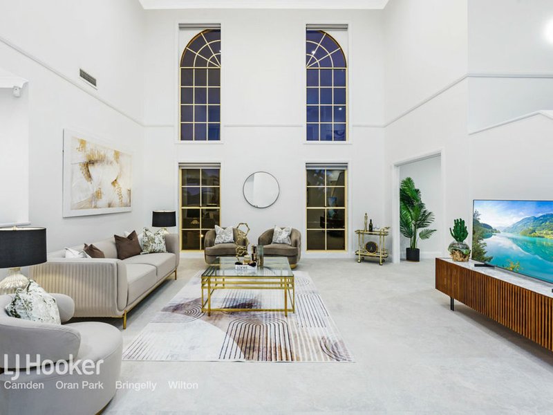 Photo - 9 Gowan Place, Denham Court NSW 2565 - Image 4