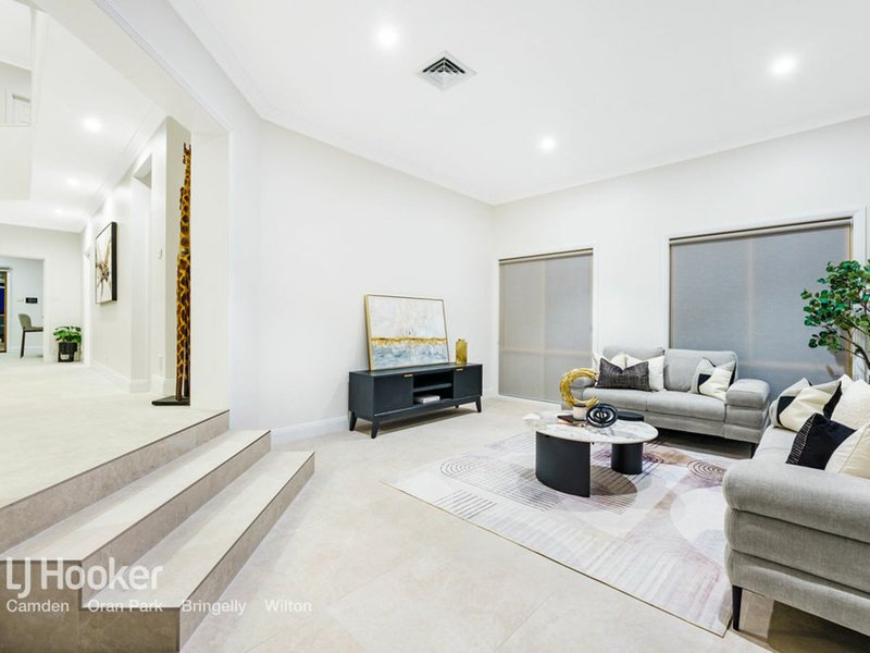 Photo - 9 Gowan Place, Denham Court NSW 2565 - Image 6