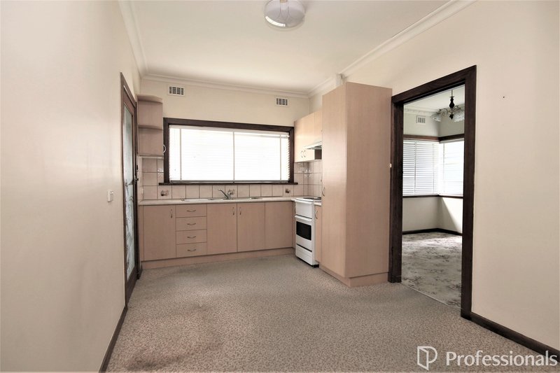Photo - 9 Grace Park Avenue, Springvale VIC 3171 - Image 5