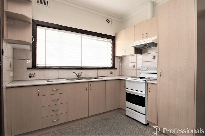Photo - 9 Grace Park Avenue, Springvale VIC 3171 - Image 6