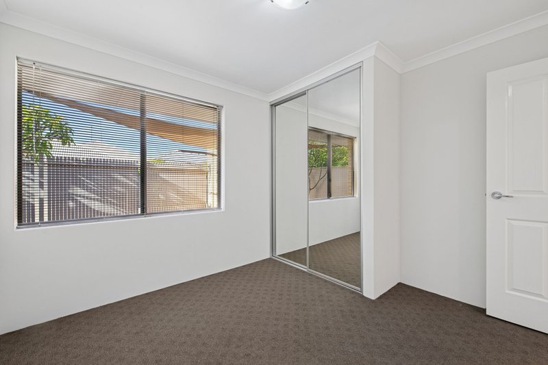 Photo - 9 Grandis Bend, Southern River WA 6110 - Image 15